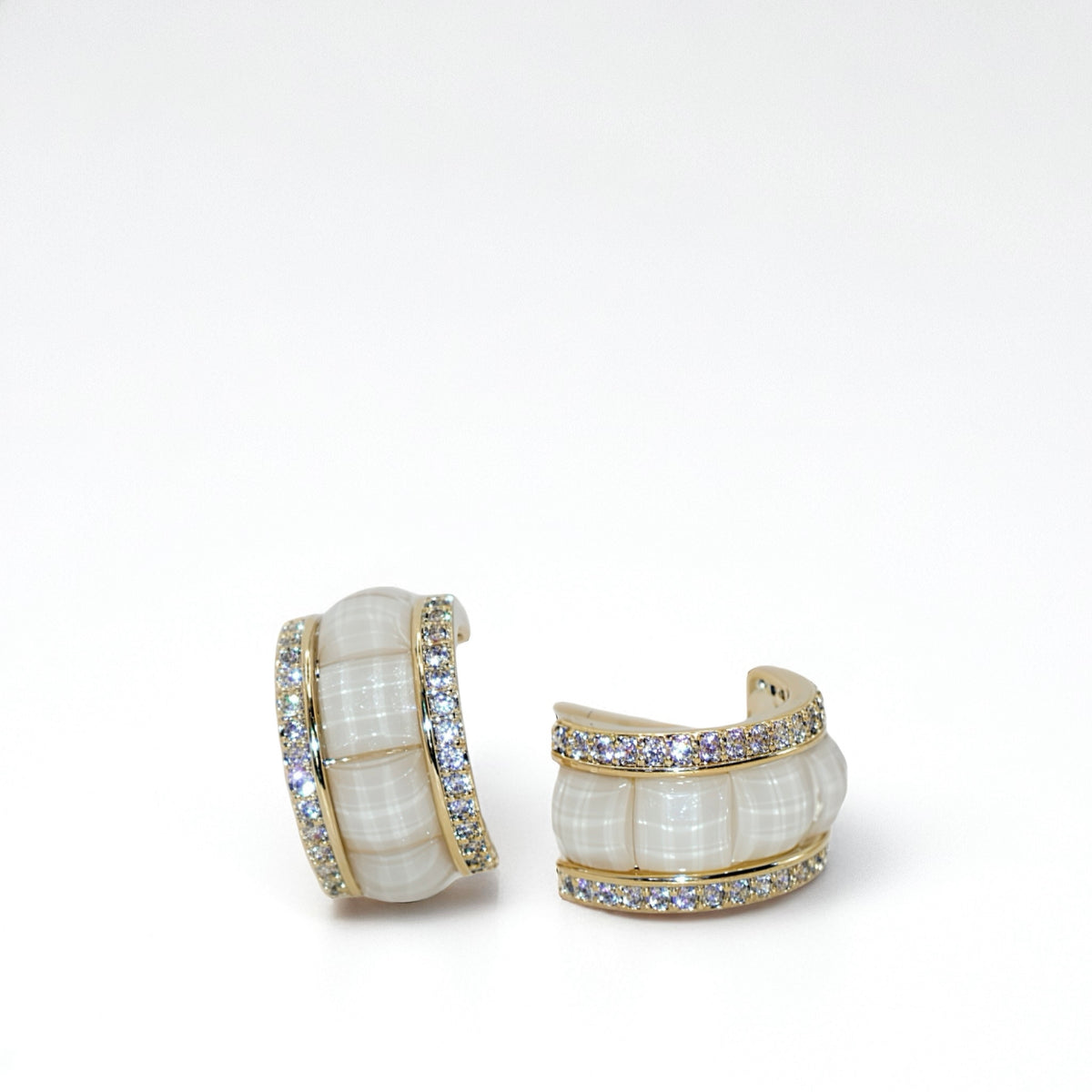 POISE – Silk Column Hoop