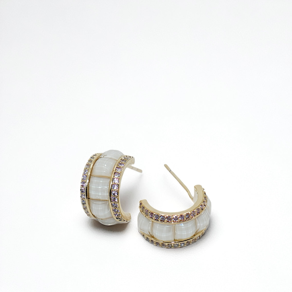 POISE – Silk Column Hoop