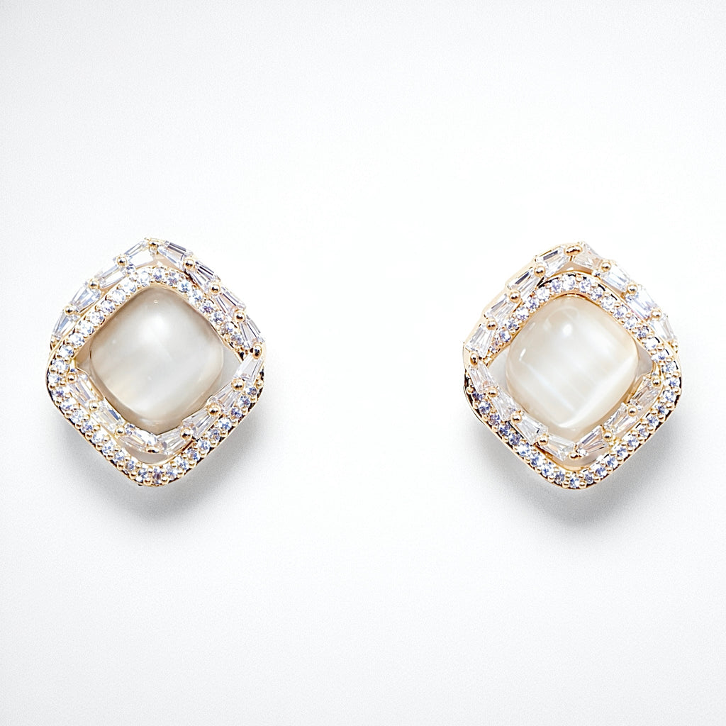 POISE – Silk Halo Stud