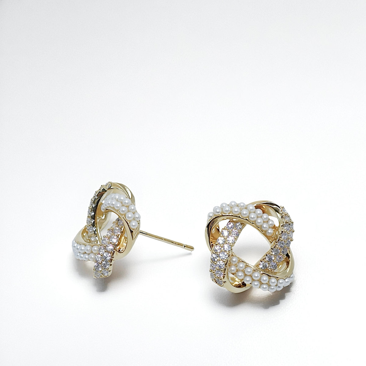REGAL – Imperial Knot Stud