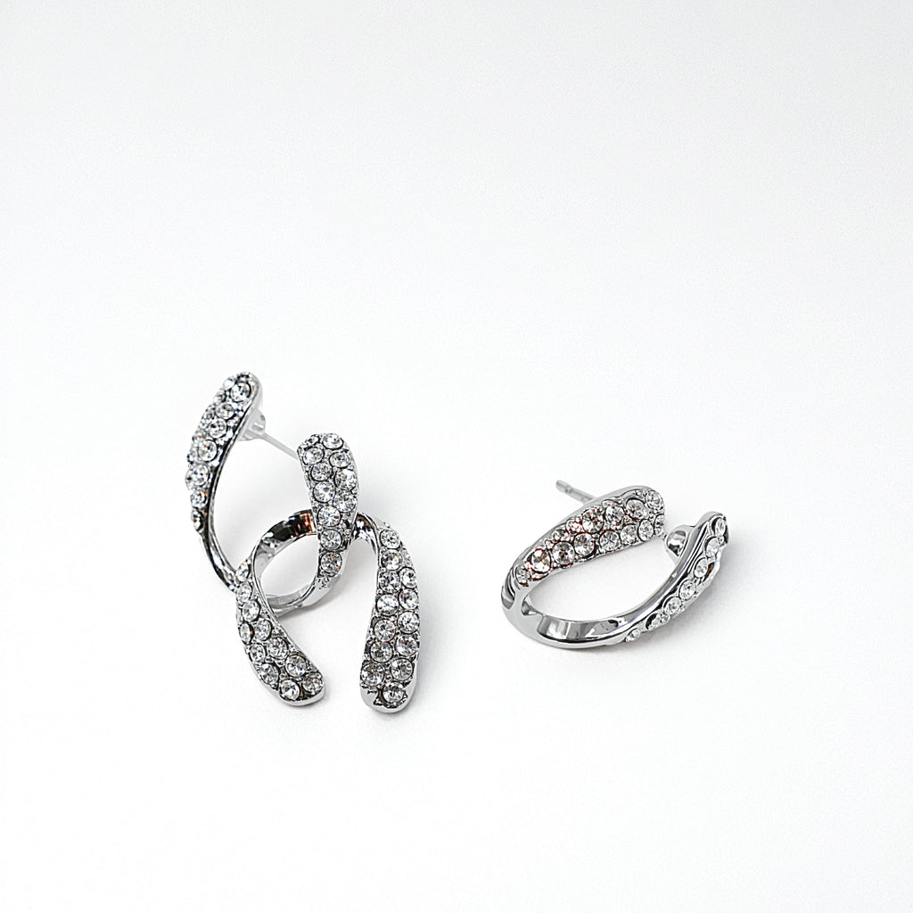 SIGNATURE – Silver Asymmetric Curve Drop