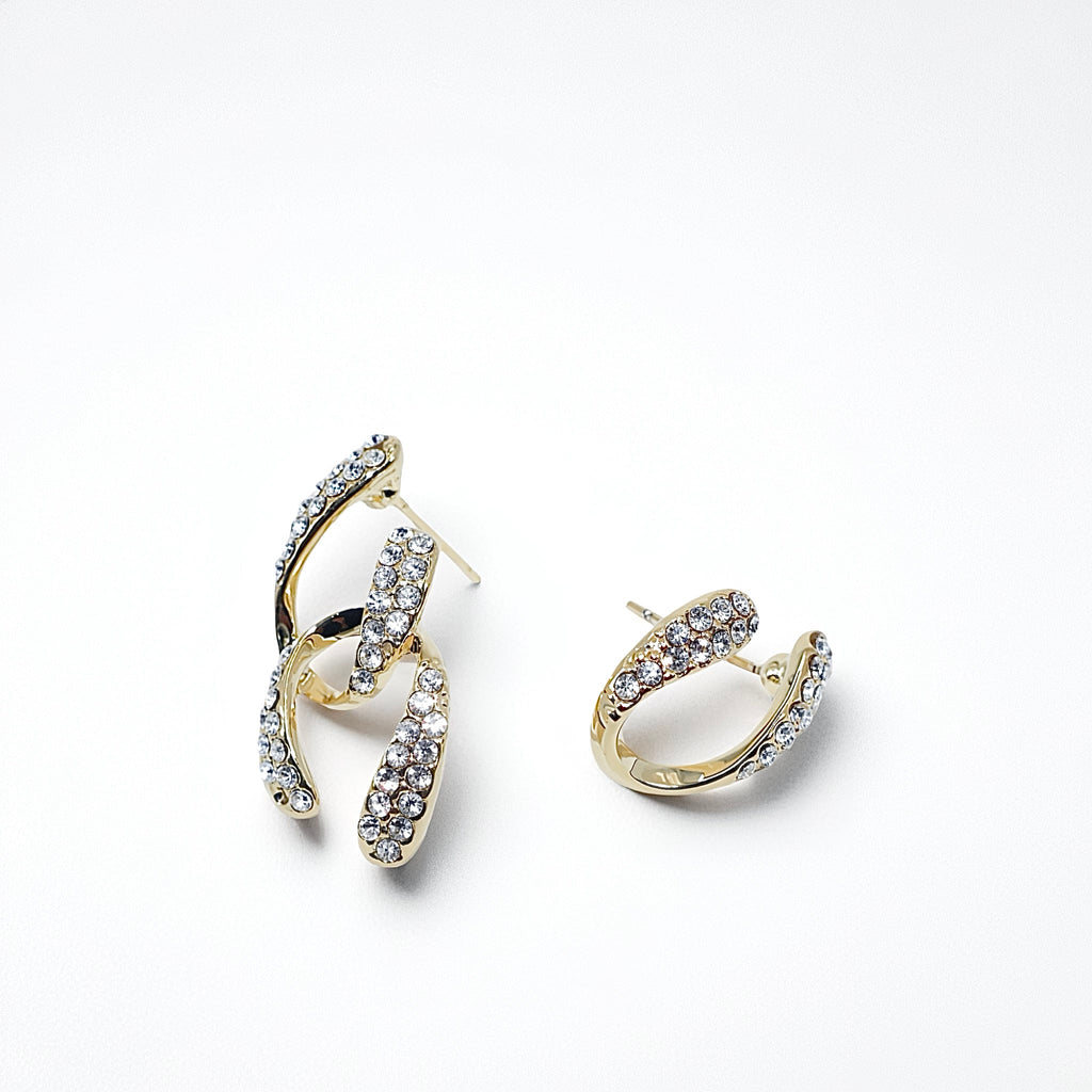 SIGNATURE – Gold Asymmetric Curve Drop