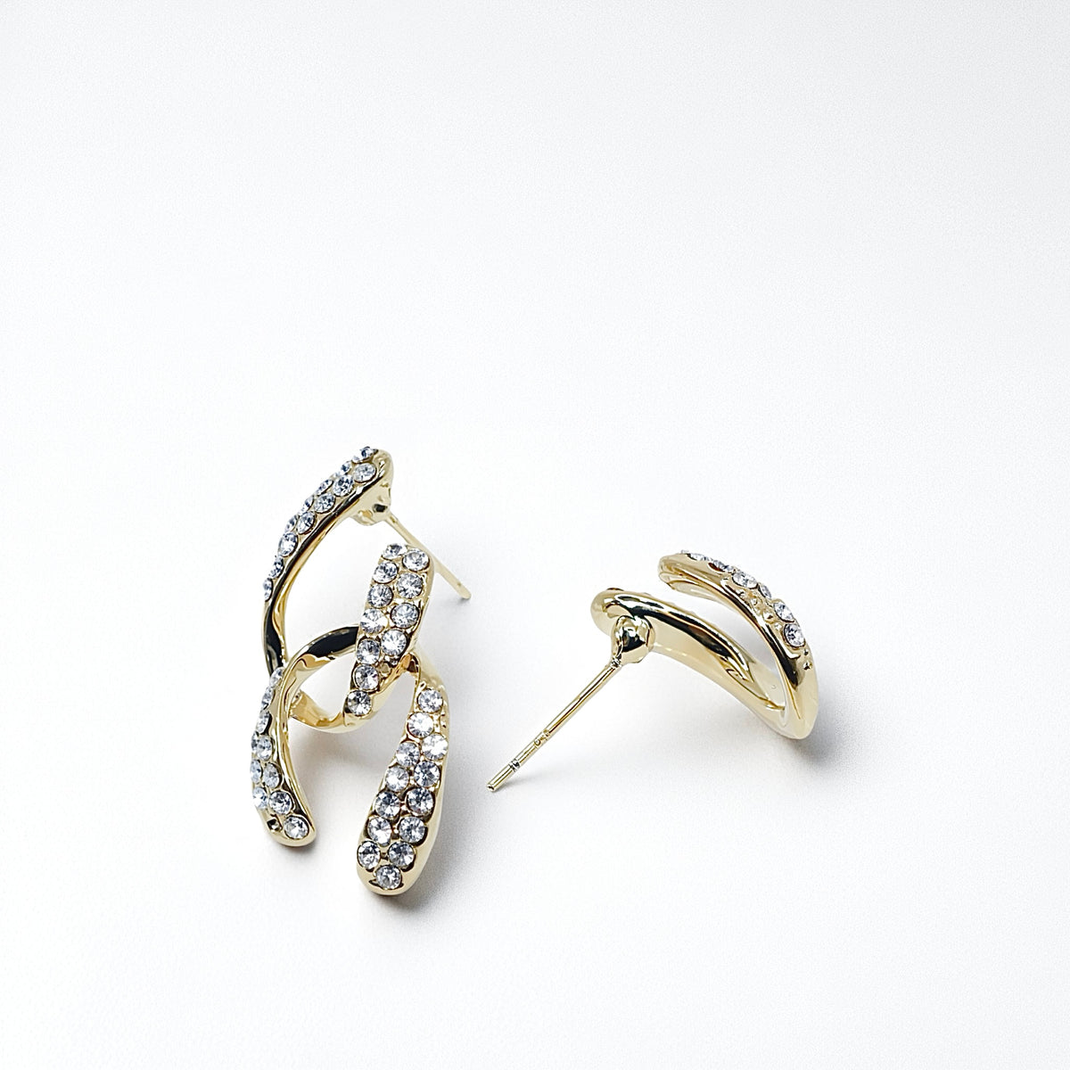 SIGNATURE – Gold Asymmetric Curve Drop