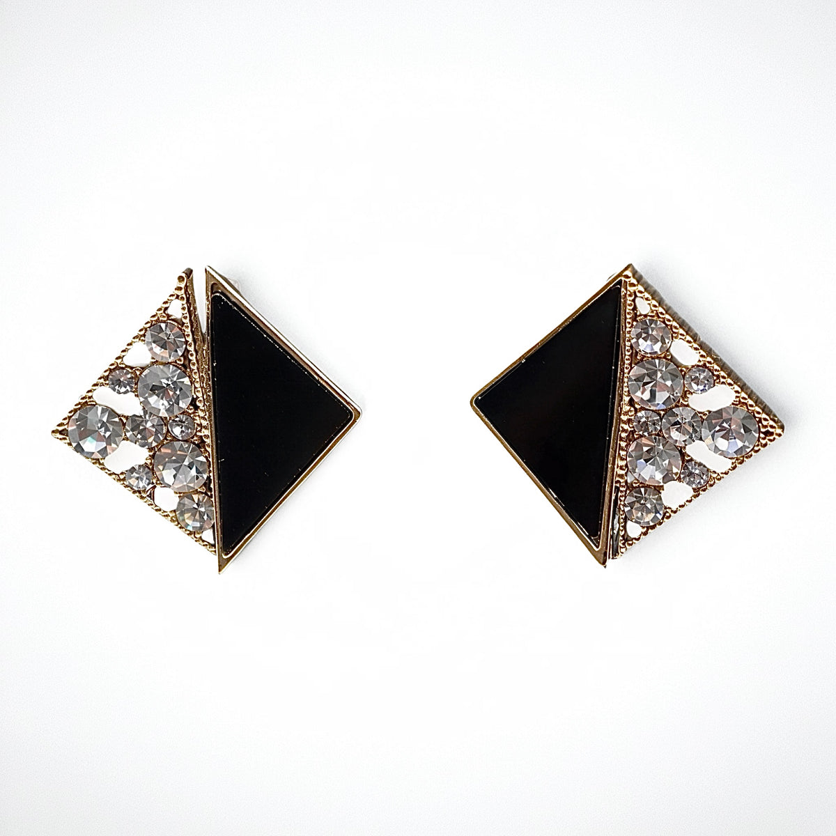NOIR – Divide Stud