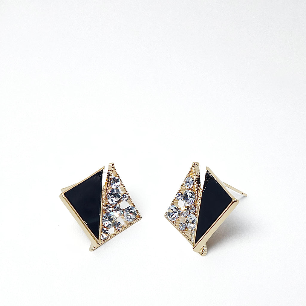 NOIR – Divide Stud