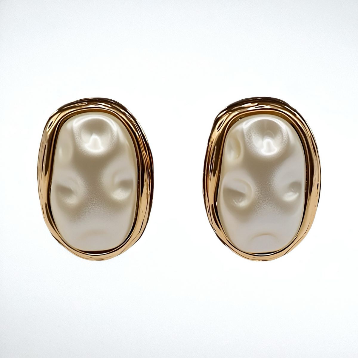REGAL – Pearl Signet Stud